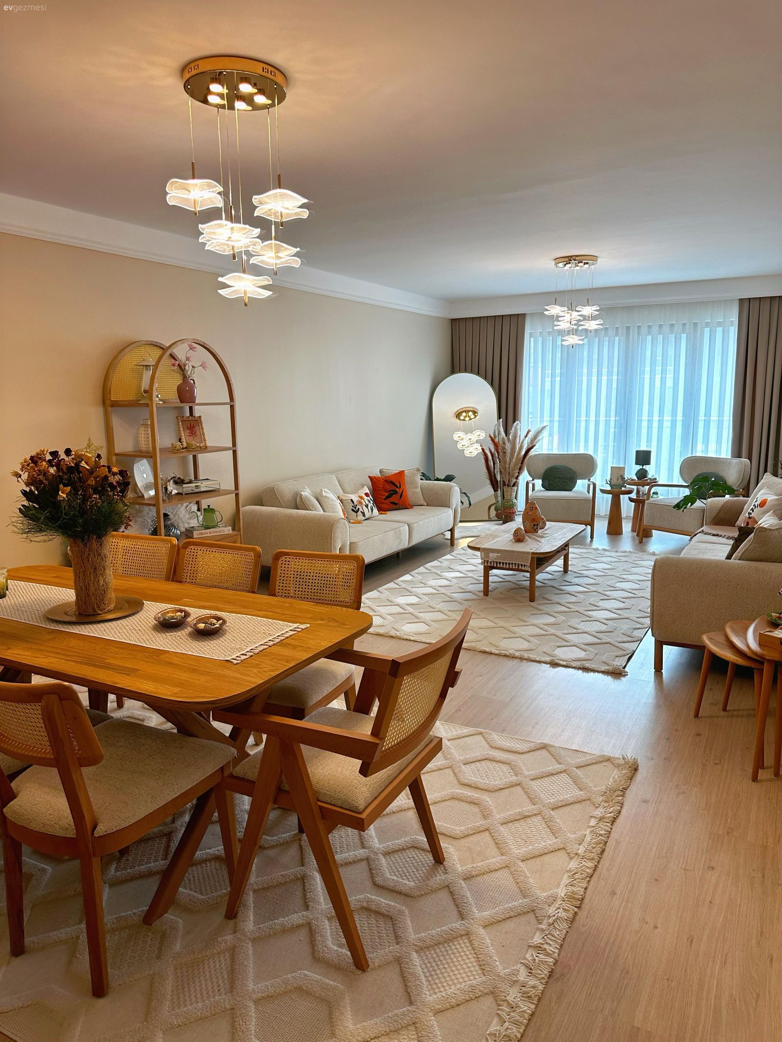 Salon, Modern, İskandinav, Beyaz, Krem, Bej, Turuncu, Ahşap Mobilya, Koltuk takımı, Orta sehpa, Sehpa, Berjer, Fon perde