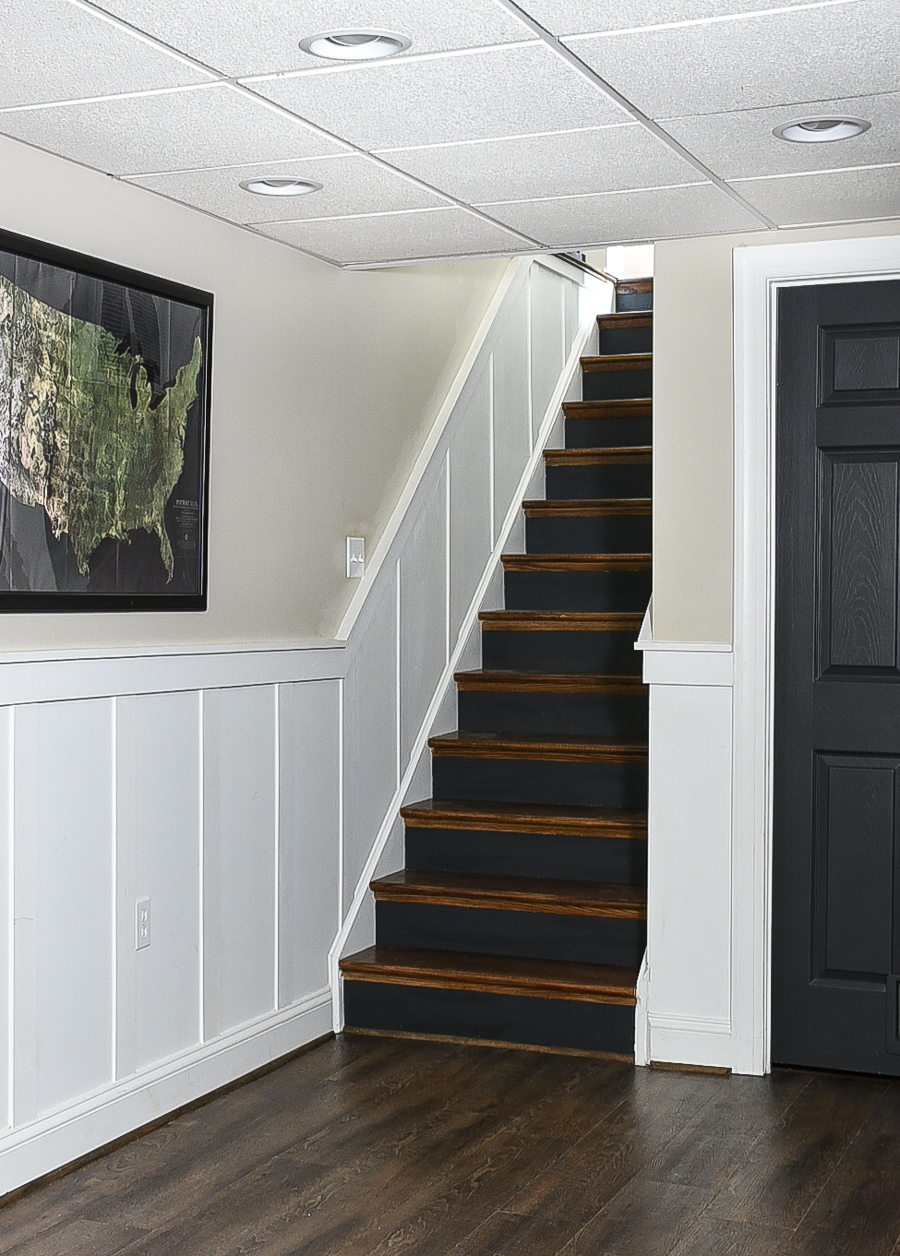Add wall molding